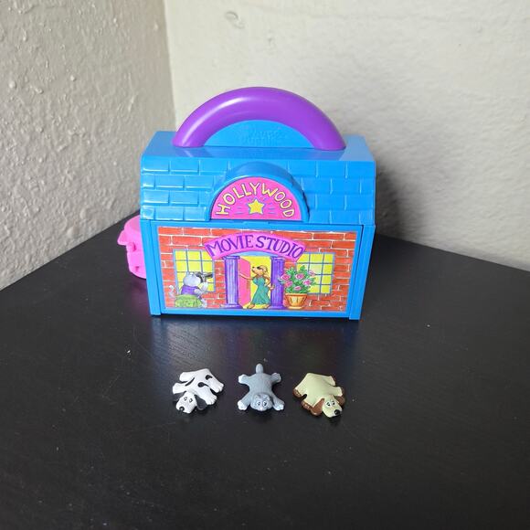 Galoob Other - Vintage Galoob Pound Puppies Hollywood Movie Studio Playset + 3 Figures RARE HTF